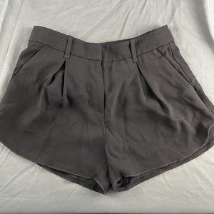 Artiza Babaton Pleated Shorts | Size 00